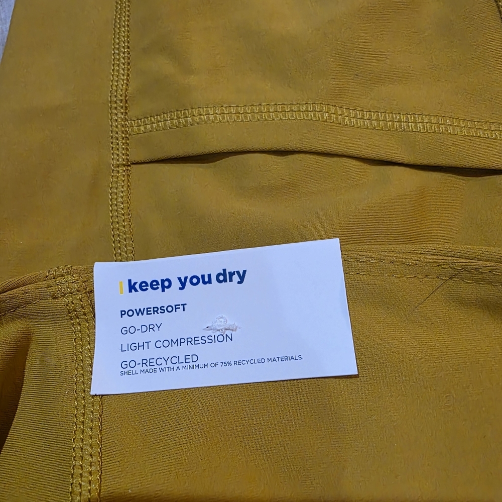 Powersoft Go-Dry, Light Compression, Go-Recycled , High Rise, Crop leggings